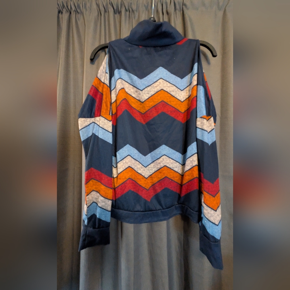 Women's Multi Colored Cheveon Striped Cold Shoulder Top Sz. M
